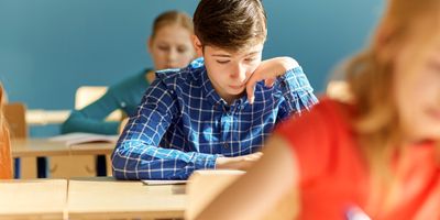 faili Copy of group-of-students-with-books-writing-school-test-2022-12-16-09-42-42-utc.jpg allalaadimine